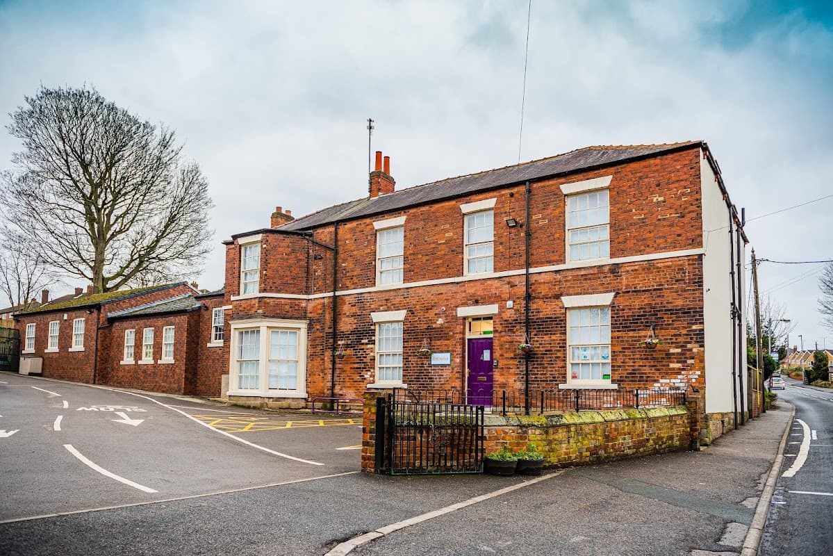 Hall Cliffe Primary School - Primary Schools in wakefield