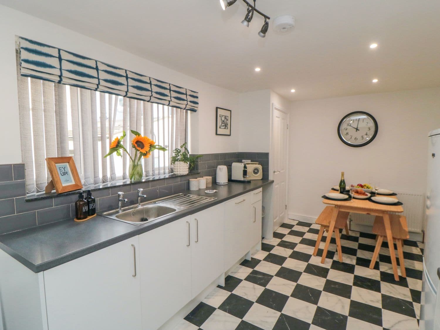 6 Clarence Place — photo 6