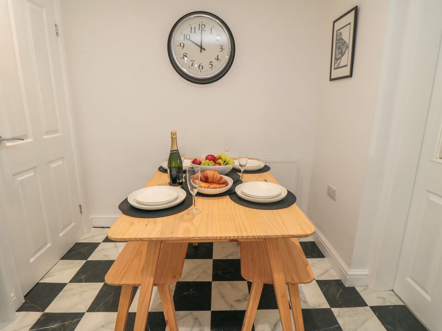 6 Clarence Place — photo 9