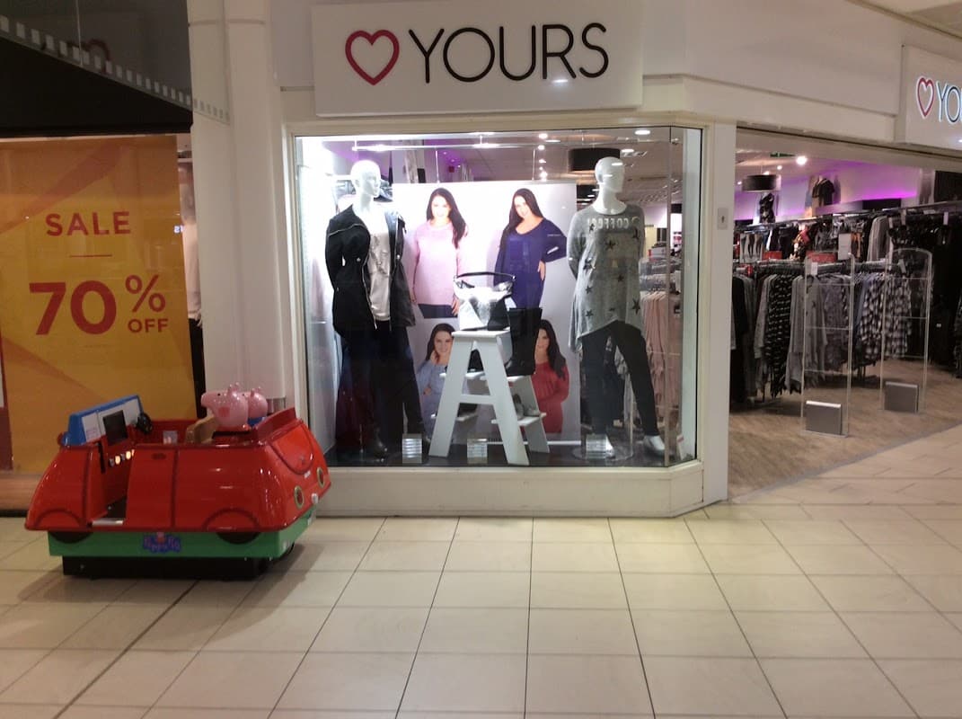 Yours - Clothes Shops in woodhouse