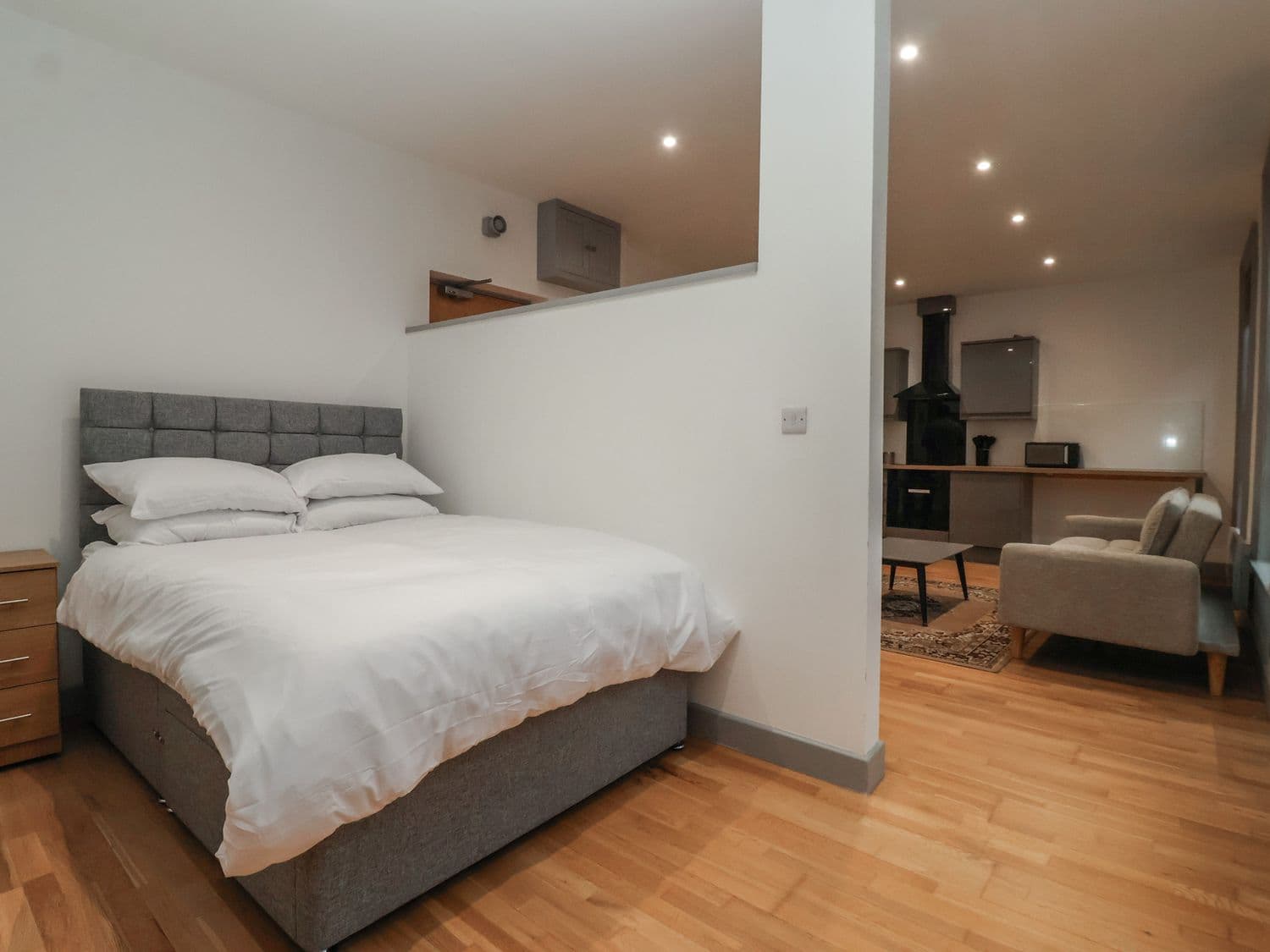 Apartment 9 — photo 4