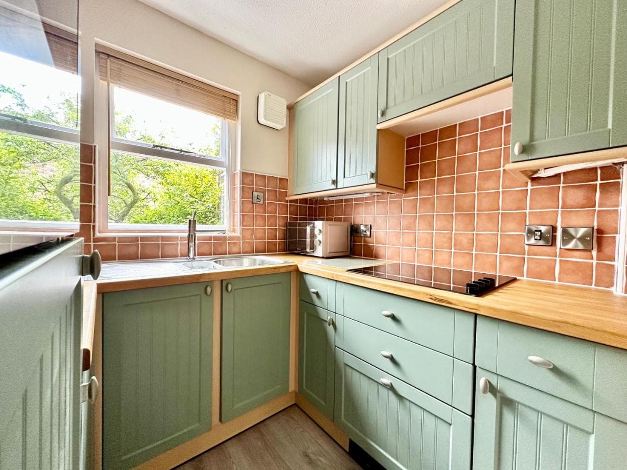 Cherry Blossom Cottage — photo 3
