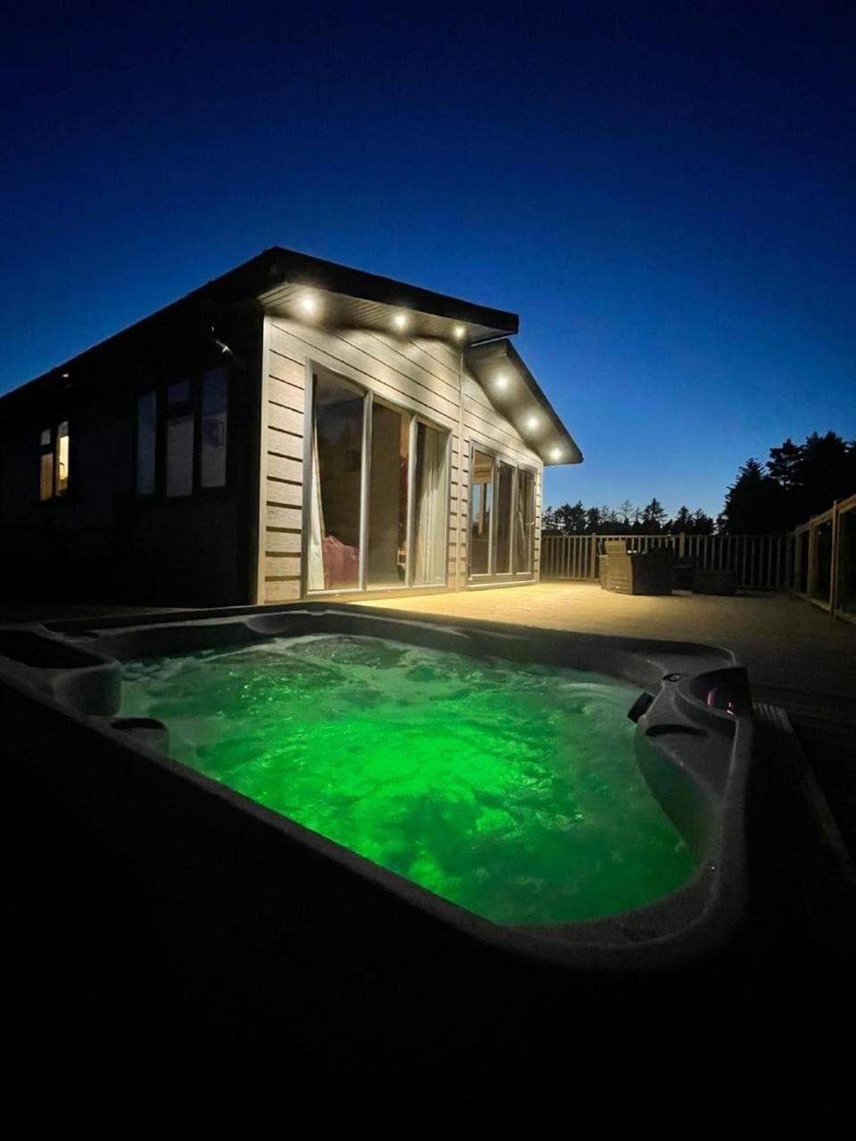 Hollicarrs - Dragonfly Lodge — photo 4