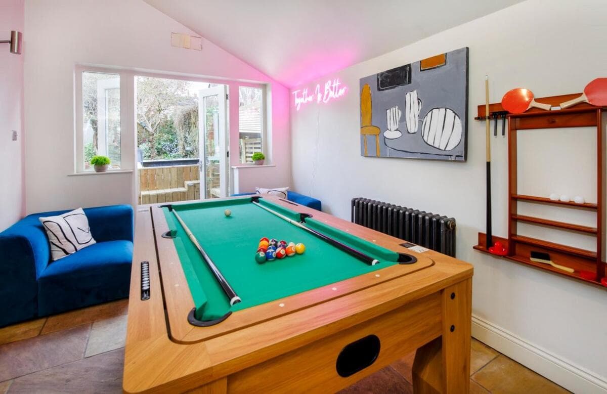 Hot Tub - Pool Table, Central — photo 5