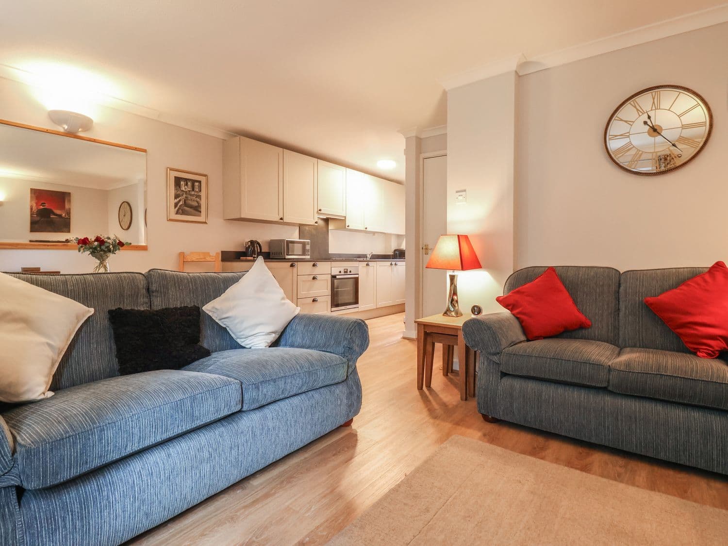New Tower House- 10 Pear Tree Court — photo 5