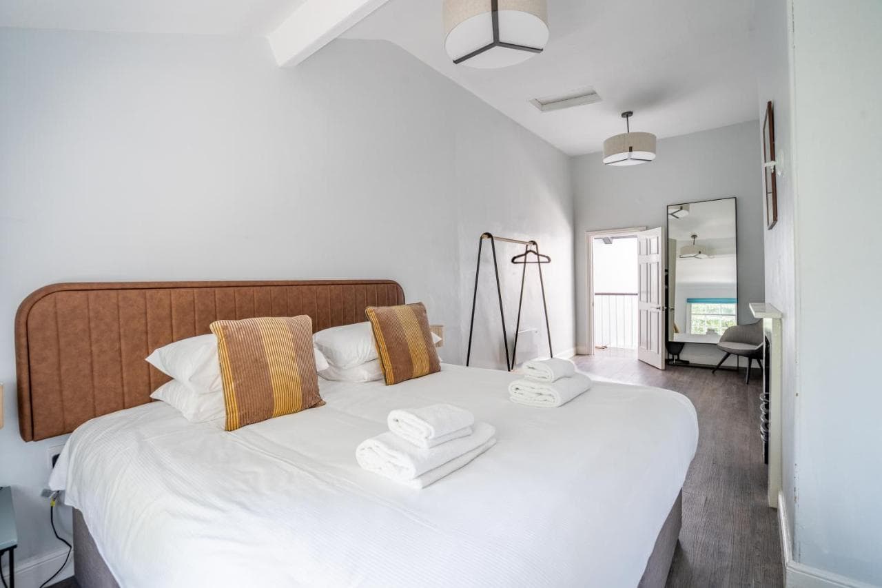 The Falcon - Apartment 11 — photo 5