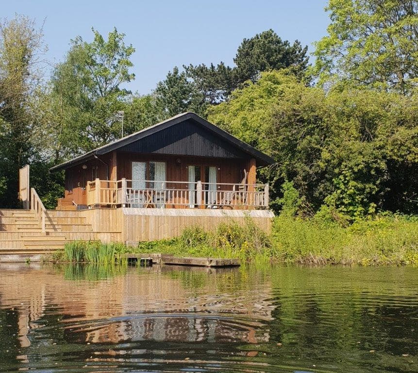 York Lakeside Lodges - Lodge in colton north yorkshire