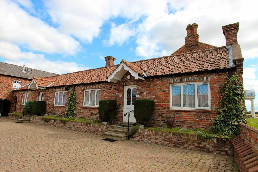 Loftsome Bridge Hotel Image 2