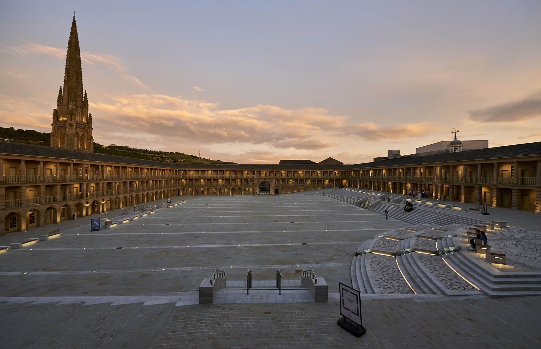 The Piece Hall Image 8