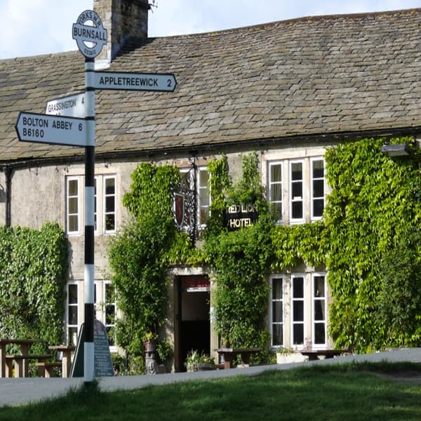 The Red Lion Image 1
