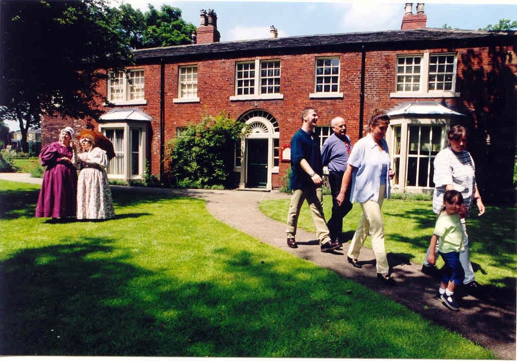 Red House & Gardens Image 3