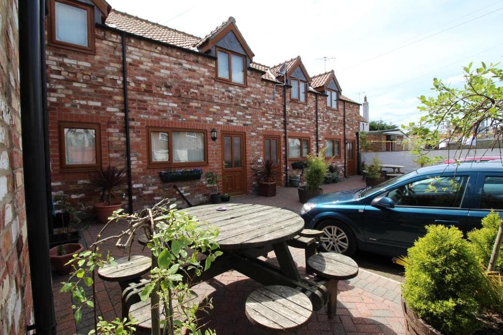 Albion Cottages Image 2