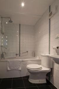 Green Dragon, Welton by Marston's Inns Image 3