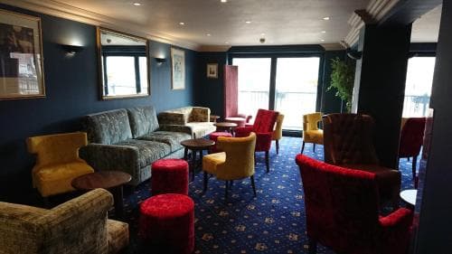 The Queens Hotel Image 2
