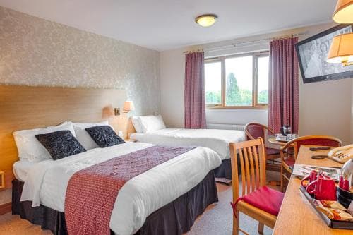 Bagden Hall Hotel Image 1