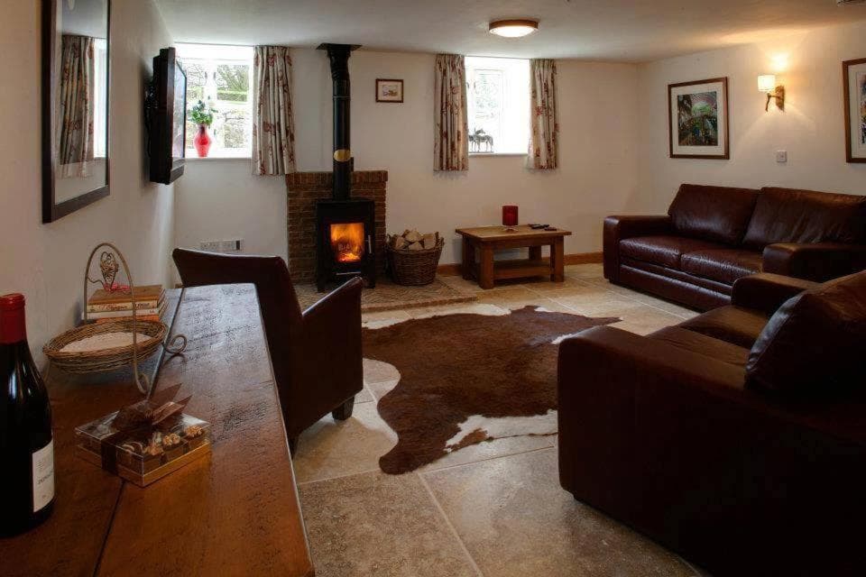 Squeak Cottage Image 1