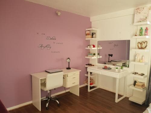 Superior King Room Image 1