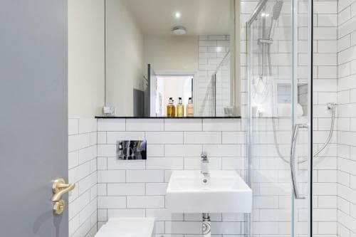 The Heaton at Claremont Serviced Apartments Image 1
