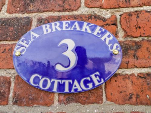 Sea Breakers Cottage Image 1