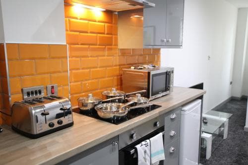Halifax House, Studio Apartment 213 Image 6