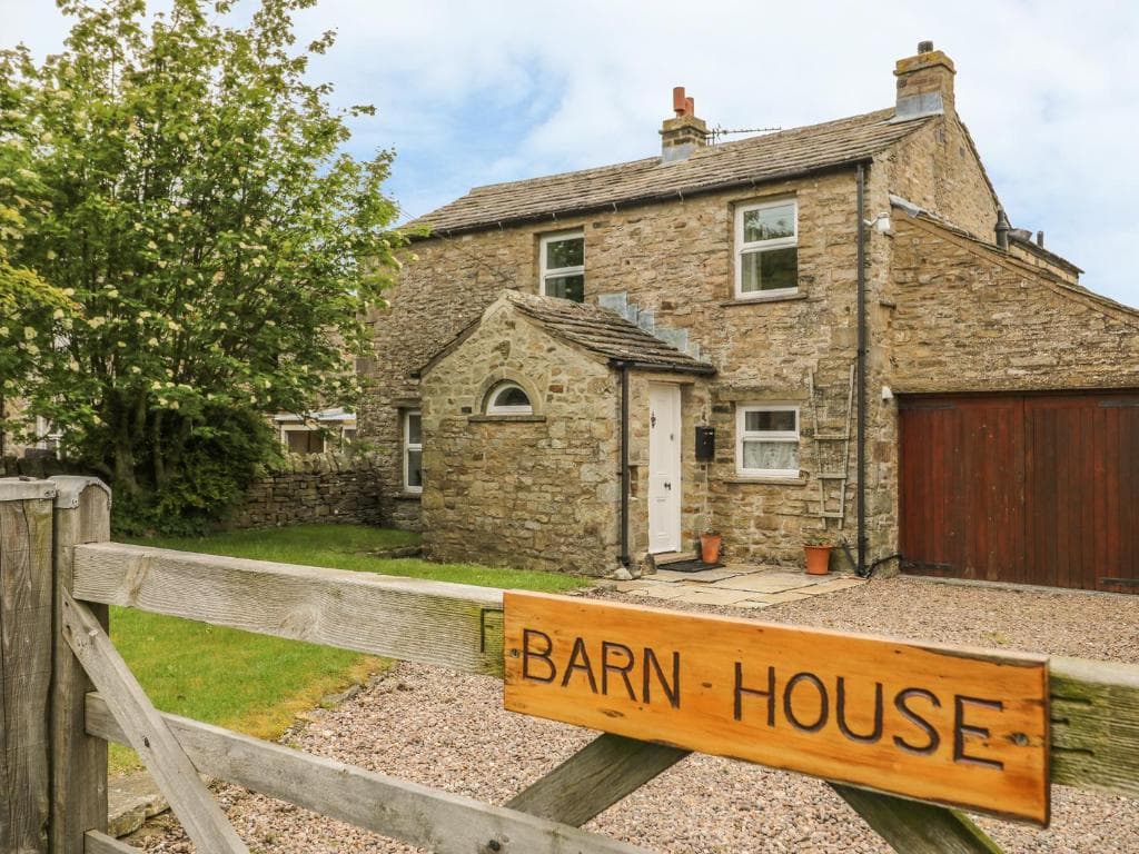 Barn House Image 1