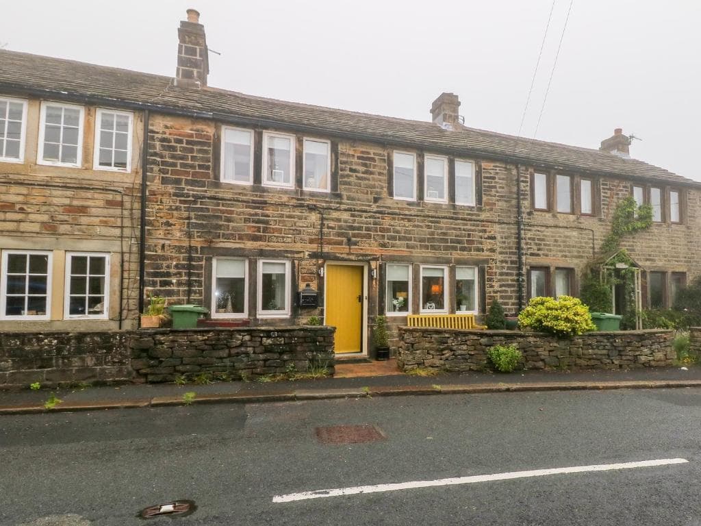 Fleece Cottage Image 3