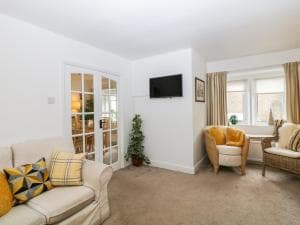Fleece Cottage Image 4