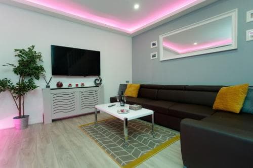 TOWLER HOUSE APARTMENTS 6 beds in 3 bedrooms Image 2