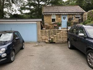 "The Lodge", Holmfirth Image 1