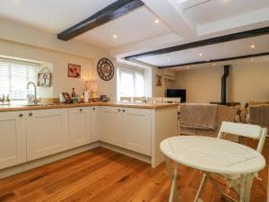White Swan Cottage Image 3