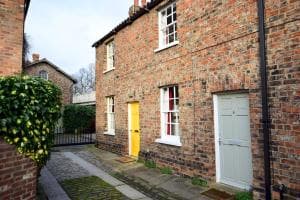 7 Monk Bar Court YORK Image 1