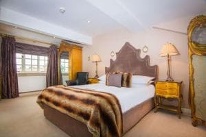 Black Horse Inn; BW Signature Collection Image 2
