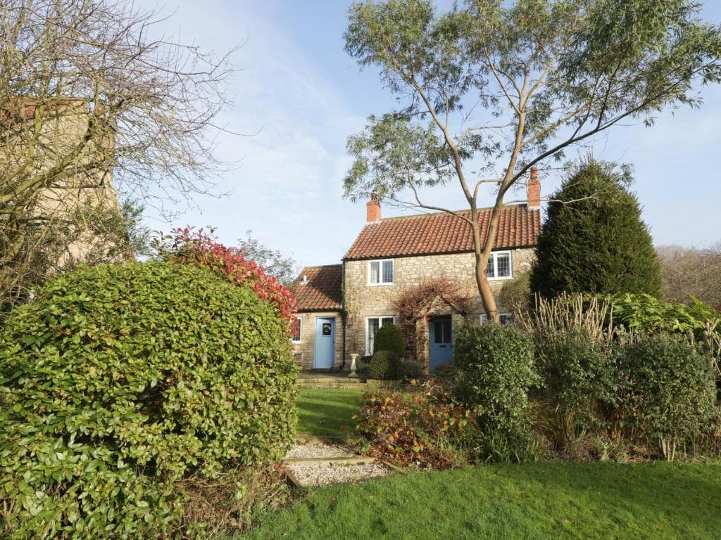 Howe Green Cottage Image 2