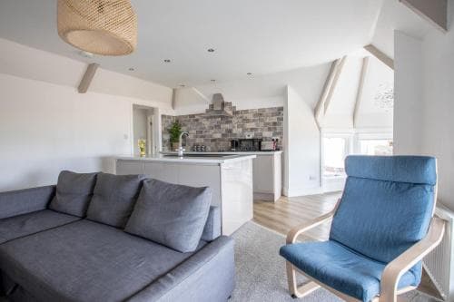 Beach View Apartment Image 1