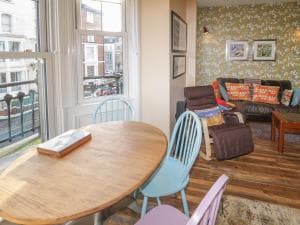 Flat 4 Image 1
