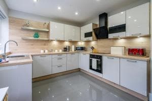 1a Sycamore Place Image 1