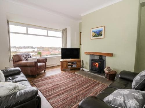 8 Mere View Avenue Image 1