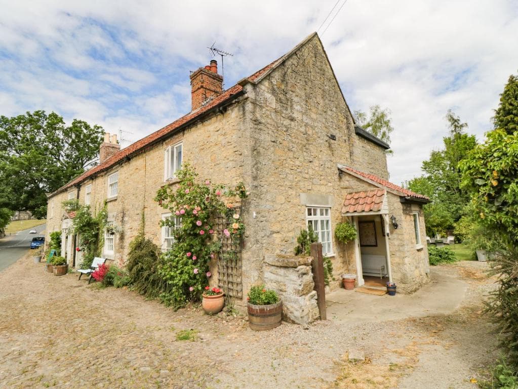School House Cottage Image 1