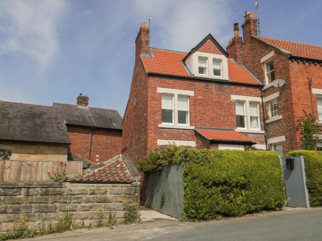 Arden House Image 2