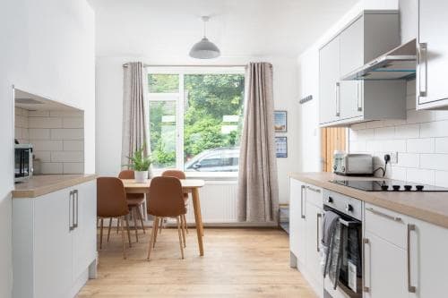 LOOK at the Views - Huddersfield Haven Sleeps 6 Image 2