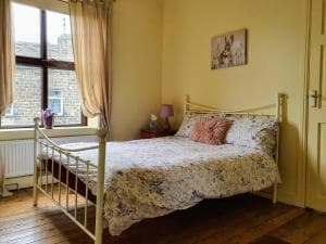 Bronte Railway Cottage at Haworth Image 3