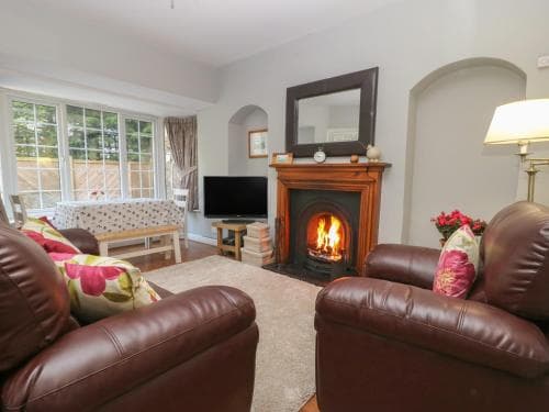 Wedgewood Cottage Image 1