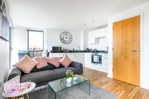 Host & Stay - Yorksha Luxury Apartments Image 3