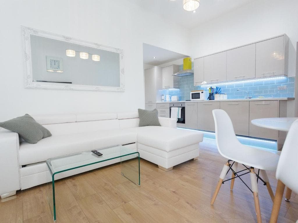 Live in Leeds Greenhill Bungalows Image 3