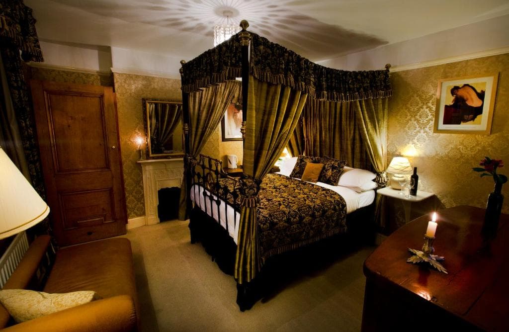 The Old Registry, Rooms & Restaurant Image 2