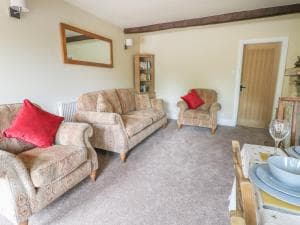 Hill Top Cottage Image 3