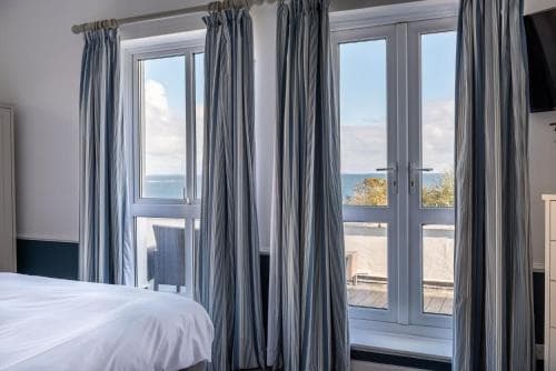 The White Lodge Hotel Image 1