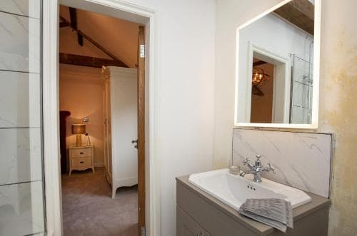 Thirley Cotes Farm Cottages Image 1