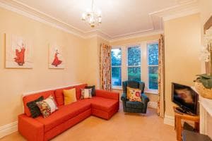 Harlow View Apartment, Harrogate - 2 bedroom duplex apartment. Sleeps 6. Dog Friendly. Image 3