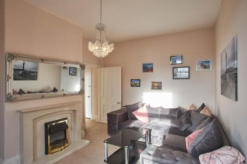 Host & Stay - Rooftops Apartment Image 4